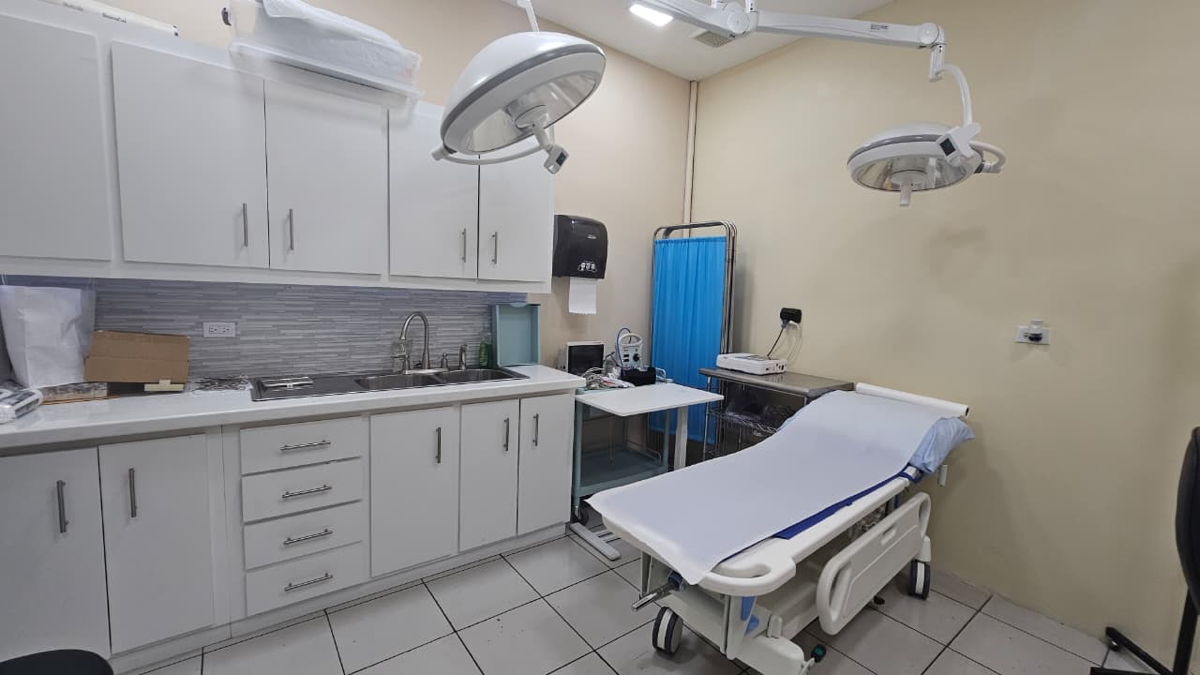 Modern procedure room at Waves Medical Centre